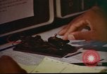 Standbild Techniker Uruguay, 1967, aus Sekunde 34 historischem Filmmaterial Videoclip 65675038303