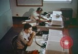 Standbild Techniker Uruguay, 1967, aus Sekunde 53 historischem Filmmaterial Videoclip 65675038303