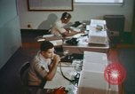 Standbild Techniker Uruguay, 1967, aus Sekunde 56 historischem Filmmaterial Videoclip 65675038303