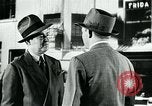 Immagine di Modi di telefono a confronto United States USA, 1940, secondo 54 filmato di repertorio 65675038314