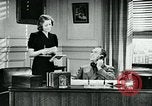 Immagine di Abitudini di telefono United States USA, 1940, secondo 20 filmato di repertorio 65675038315