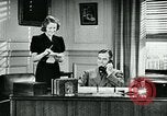 Immagine di Abitudini di telefono United States USA, 1940, secondo 22 filmato di repertorio 65675038315