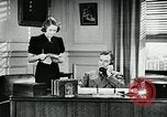 Immagine di Abitudini di telefono United States USA, 1940, secondo 26 filmato di repertorio 65675038315