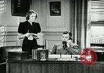 Immagine di Abitudini di telefono United States USA, 1940, secondo 35 filmato di repertorio 65675038315