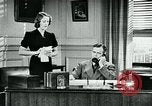 Immagine di Abitudini di telefono United States USA, 1940, secondo 52 filmato di repertorio 65675038315