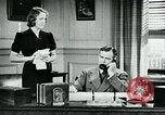 Immagine di Abitudini di telefono United States USA, 1940, secondo 54 filmato di repertorio 65675038315