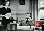 Immagine di Abitudini di telefono United States USA, 1940, secondo 55 filmato di repertorio 65675038315