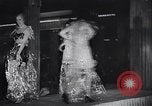 Standbild Zellophan kleider Paris Frankreich, 1933, aus Sekunde 26 historischem Filmmaterial Videoclip 65675038330
