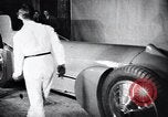 Standbild Malcolm Campbell und Bluebird Kfz Brooklands England, 1931, aus Sekunde 11 historischem Filmmaterial Videoclip 65675038348