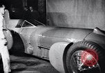 Standbild Malcolm Campbell und Bluebird Kfz Brooklands England, 1931, aus Sekunde 12 historischem Filmmaterial Videoclip 65675038348