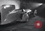 Standbild Malcolm Campbell und Bluebird Kfz Brooklands England, 1931, aus Sekunde 15 historischem Filmmaterial Videoclip 65675038348