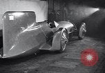Standbild Malcolm Campbell und Bluebird Kfz Brooklands England, 1931, aus Sekunde 17 historischem Filmmaterial Videoclip 65675038348