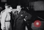 Standbild Malcolm Campbell und Bluebird Kfz Brooklands England, 1931, aus Sekunde 38 historischem Filmmaterial Videoclip 65675038348