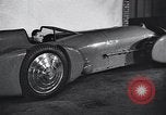 Standbild Malcolm Campbell und Bluebird Kfz Brooklands England, 1931, aus Sekunde 46 historischem Filmmaterial Videoclip 65675038348