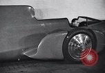 Standbild Malcolm Campbell und Bluebird Kfz Brooklands England, 1931, aus Sekunde 51 historischem Filmmaterial Videoclip 65675038348