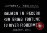 Standbild Lachs Astoria Oregon USA, 1937, aus Sekunde 10 historischem Filmmaterial Videoclip 65675038360