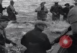 Standbild Lachs Astoria Oregon USA, 1937, aus Sekunde 40 historischem Filmmaterial Videoclip 65675038360