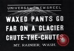 Standbild ski Pant Mount Rainier Washington USA, 1937, aus Sekunde 1 historischem Filmmaterial Videoclip 65675038361