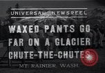 Standbild ski Pant Mount Rainier Washington USA, 1937, aus Sekunde 10 historischem Filmmaterial Videoclip 65675038361