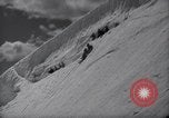 Standbild ski Pant Mount Rainier Washington USA, 1937, aus Sekunde 34 historischem Filmmaterial Videoclip 65675038361