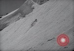 Standbild ski Pant Mount Rainier Washington USA, 1937, aus Sekunde 36 historischem Filmmaterial Videoclip 65675038361