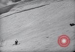 Standbild ski Pant Mount Rainier Washington USA, 1937, aus Sekunde 56 historischem Filmmaterial Videoclip 65675038361