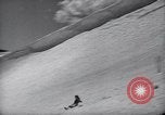 Standbild ski Pant Mount Rainier Washington USA, 1937, aus Sekunde 58 historischem Filmmaterial Videoclip 65675038361