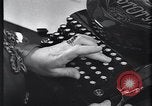 Standbild Rundstatler- GMBH Musik Schreibmaschine United States USA, 1937, aus Sekunde 24 historischem Filmmaterial Videoclip 65675038367