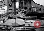 Standbild Stahlbau United States USA, 1928, aus Sekunde 49 historischem Filmmaterial Videoclip 65675038381