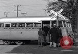 Image railroad hybride de bus Arlington Virginia USA, 1937, de la seconde 9 séquences d'archives historiques vidéo 65675038390
