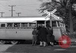 Image railroad hybride de bus Arlington Virginia USA, 1937, de la seconde 10 séquences d'archives historiques vidéo 65675038390