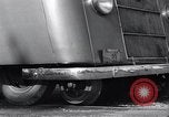 Image railroad hybride de bus Arlington Virginia USA, 1937, de la seconde 17 séquences d'archives historiques vidéo 65675038390