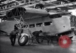 Image Ford Tri Motor United States USA, 1927, de la seconde 6 séquences d'archives historiques vidéo 65675038391