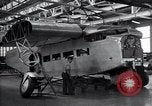 Image Ford Tri Motor United States USA, 1927, de la seconde 10 séquences d'archives historiques vidéo 65675038391