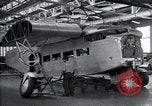 Image Ford Tri Motor United States USA, 1927, de la seconde 12 séquences d'archives historiques vidéo 65675038391