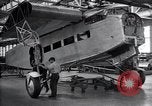 Image Ford Tri Motor United States USA, 1927, de la seconde 21 séquences d'archives historiques vidéo 65675038391