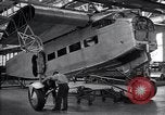 Image Ford Tri Motor United States USA, 1927, de la seconde 27 séquences d'archives historiques vidéo 65675038391