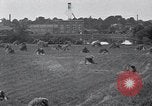 Standbild Weizen Feld in der Nähe von Factory United States USA, 1917, aus Sekunde 23 historischem Filmmaterial Videoclip 65675038397