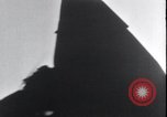 Standbild Ford Trimotor Flugzeug fliegt nach Kingman Albuquerque New Mexico USA, 1928, aus Sekunde 12 historischem Filmmaterial Videoclip 65675038421
