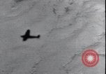 Standbild Ford Trimotor Flugzeug fliegt nach Kingman Albuquerque New Mexico USA, 1928, aus Sekunde 20 historischem Filmmaterial Videoclip 65675038421