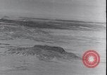 Standbild Ford Trimotor Flugzeug fliegt nach Kingman Albuquerque New Mexico USA, 1928, aus Sekunde 45 historischem Filmmaterial Videoclip 65675038421
