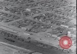 Standbild Ford Trimotor Flugzeug fliegt nach Kingman Albuquerque New Mexico USA, 1928, aus Sekunde 51 historischem Filmmaterial Videoclip 65675038421