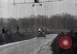 Standbild Lillian Boyer und Luftakrobatik Chattanooga Tennessee USA, 1920, aus Sekunde 12 historischem Filmmaterial Videoclip 65675038424