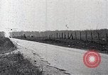 Standbild Lillian Boyer und Luftakrobatik Chattanooga Tennessee USA, 1920, aus Sekunde 35 historischem Filmmaterial Videoclip 65675038424