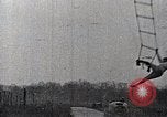 Standbild Lillian Boyer und Luftakrobatik Chattanooga Tennessee USA, 1920, aus Sekunde 41 historischem Filmmaterial Videoclip 65675038424