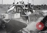 Image charrue géant Santa Ana California USA, 1937, de la seconde 38 séquences d'archives historiques vidéo 65675038441