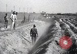 Image charrue géant Santa Ana California USA, 1937, de la seconde 45 séquences d'archives historiques vidéo 65675038441