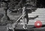 Immagine di Le stelle del cinema Hollywood Los Angeles California USA, 1937, secondo 18 filmato di repertorio 65675038446