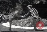 Immagine di Le stelle del cinema Hollywood Los Angeles California USA, 1937, secondo 48 filmato di repertorio 65675038446