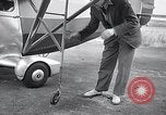 Immagine di Airphibian aerobile auto volante Danbury Connecticut USA, 1946, secondo 36 filmato di repertorio 65675038447